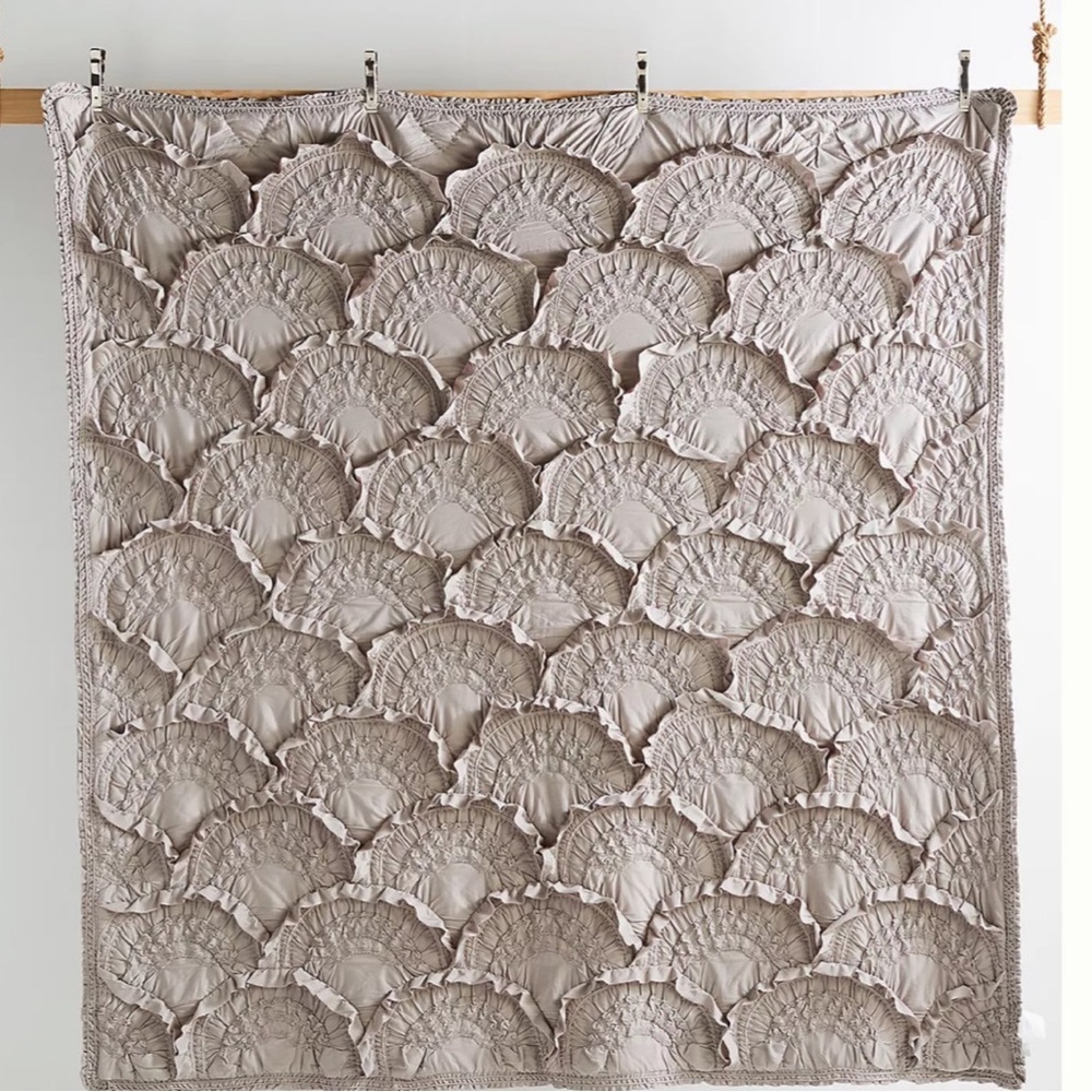 Anthropologie Rivulets King Quilt